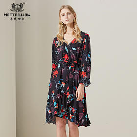 METTE2020夏季新品女士中长款V领连衣裙时尚印花九分袖系带收腰裙