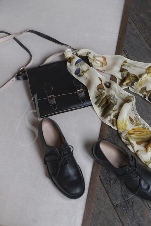 Cherevichkiotvichki 男士黑色小牛皮德比鞋 商品图4