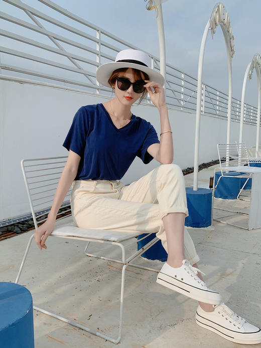 【百图lulu好物】【中跟帆布鞋】不易磨脚，不易变形，不易脱胶 猪皮鞋垫 经典帆布鞋，可以从12岁穿到102 商品图4