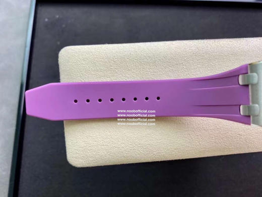 爱彼石英计时女装网红爆款爱彼皇家橡树香芋紫来货🌟🌟
316精钢表壳镶钻八角钻石壳边设计 进口瑞士多动能石英机芯 稳定带计时功能 蓝宝石水晶镜面刮不花玻璃 采用食品级别安全橡胶 商品图3