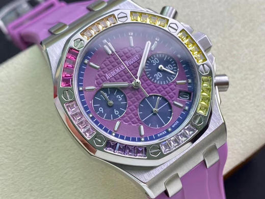 爱彼石英计时女装网红爆款爱彼皇家橡树香芋紫来货🌟🌟
316精钢表壳镶钻八角钻石壳边设计 进口瑞士多动能石英机芯 稳定带计时功能 蓝宝石水晶镜面刮不花玻璃 采用食品级别安全橡胶 商品图14