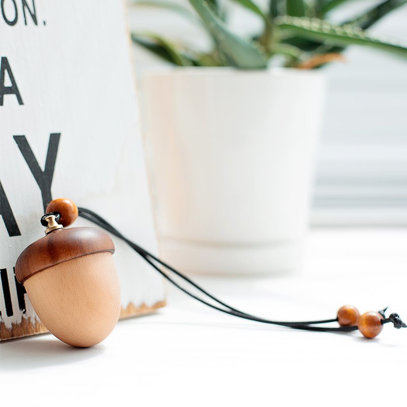 实木松果车载挂式香水扩香器 赠送车内香薰沉香香水 办公家用/送礼自用佳 20058500