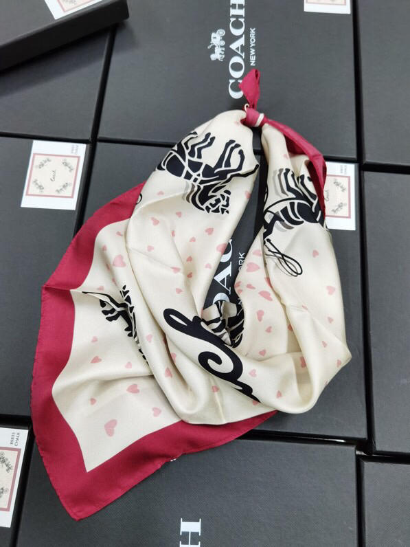 蔻驰马车丝巾(58*58cm)