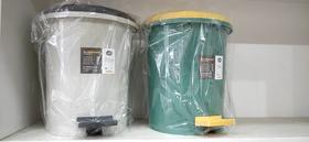 清亮简约脚踏垃圾桶9725*口宽25CM*高30CM