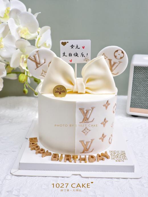 1027CAKE | 奢侈品LV   蝴蝶结 LV礼物盒 翻糖装饰蛋糕 商品图1