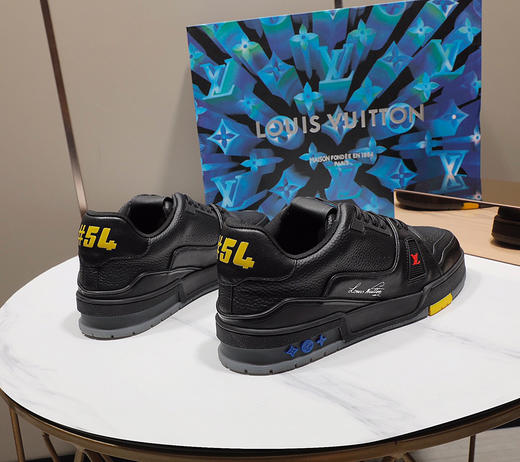 LV Trainer 最新配色运动鞋 商品图6