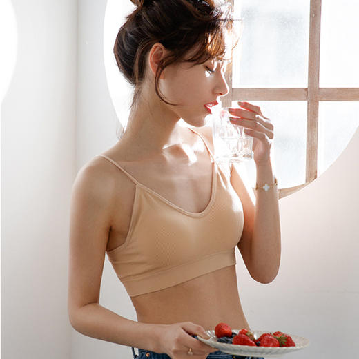 【新品超值59.9两件巨献】卡卡同款美背小吊带内衣 享受24h裸感体验 掌托式胸垫将胸部承托聚拢 拒绝下垂睡觉可穿 内穿外搭都很小清新 商品图2