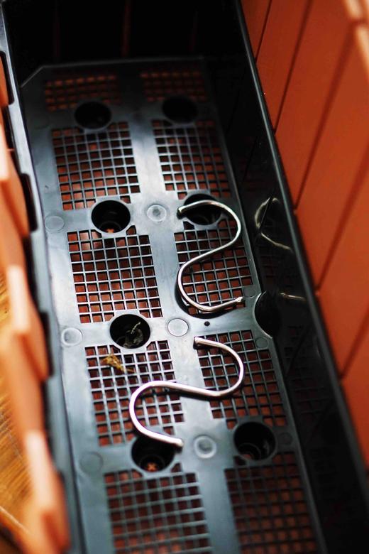 壁挂长方形栅栏加厚树脂塑料花盆 15～20（配有挂勾 ） 商品图4