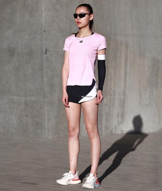 身体智慧 BODYWIT 赤乌 女款 快干通风窗短袖T恤 商品图5