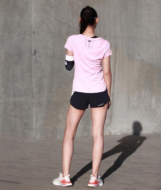 身体智慧 BODYWIT 赤乌 女款 快干通风窗短袖T恤 商品图6