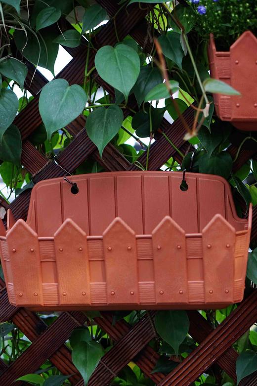 壁挂长方形栅栏加厚树脂塑料花盆 15～20（配有挂勾 ） 商品图3