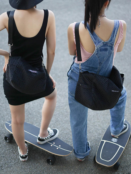 HIDDENNOTES l 多运动 少肥宅 原创斜挎包健身大容量单肩轻便包包 商品图2