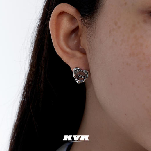 KVK耳环2021年新款潮简约爱心耳钉女高级感小众设计耳针气质耳饰 商品图2