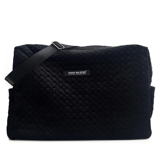 HIDDENNOTES 原创斜挎运动健身包 丝绒大容量学生旅行包轻便背包 商品图4