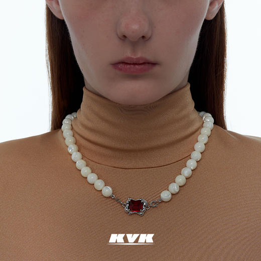 KVK白玉串珠拼接红宝石项链2021新款小众设计感轻奢小众女锁骨链 商品图2