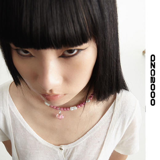 QZC Y2K爱心吊坠反光粉梦幻珠爱心异形珍珠磁铁吸扣项链男女同款 商品图2