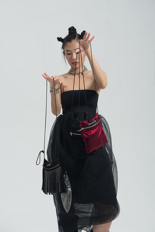 〖HIDDE NN OTES〗原创小众手机包 千禧辣妹风金属mini斜挎蹦迪包 商品图0