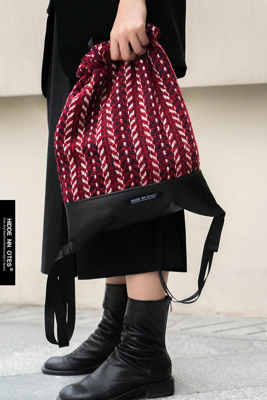 〖HIDDE NN OTES〗原创抽绳束口袋 呢子pu拼接单双肩可用背包 商品图0