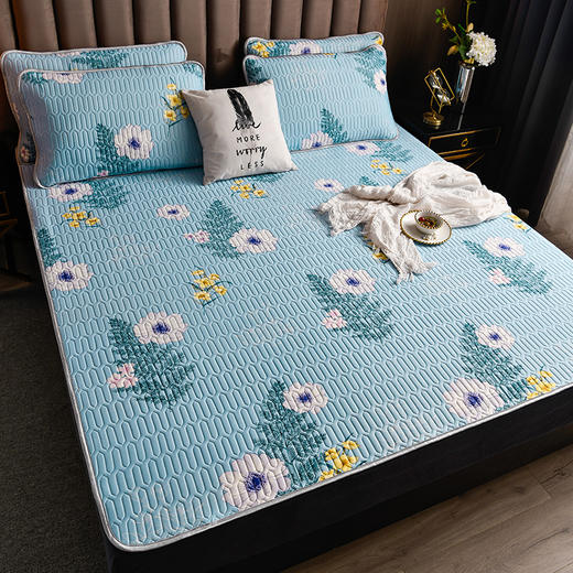 凉感丝乳胶凉席三件套（凉席150*200cm/180*200cm/枕套48*74cm*2） 商品图0