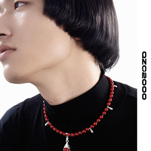 QZC2000 水滴吊坠红色反光梦幻珍珠朋克铆钉吊坠磁铁扣项链男女同 商品图3