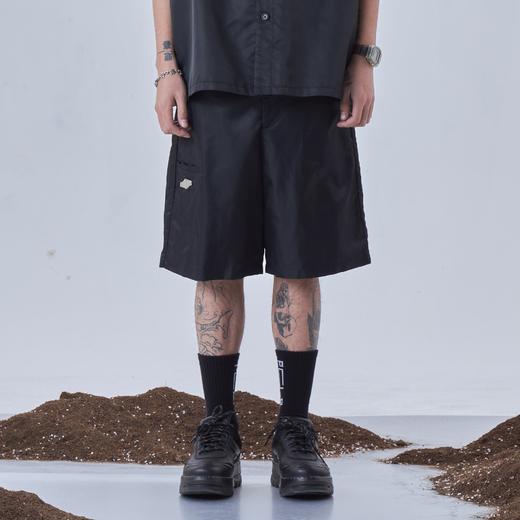 PCLP(PERCLIPS) 金属牌短裤 短裤男国潮牌潮流运动休闲宽松五分裤 商品图1