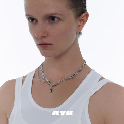 KVK项链女 新款潮轻奢小众锁骨链项链毒液吊坠扭转拼接项链配饰 商品图3