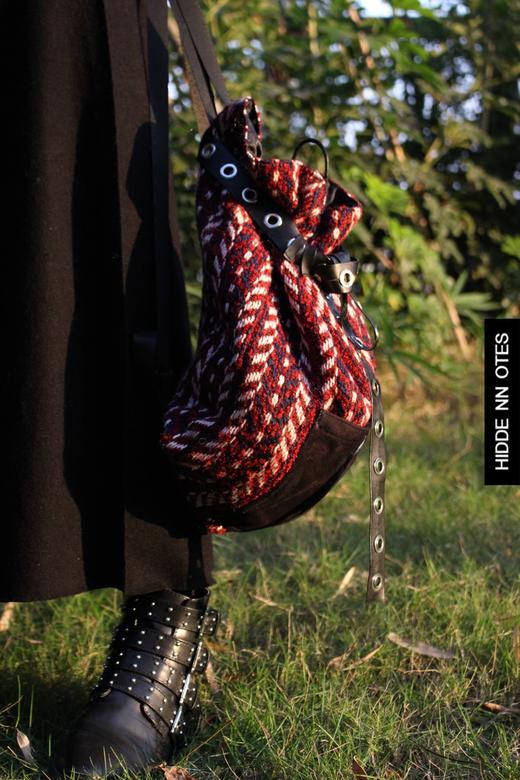 〖HIDDE NN OTES〗原创抽绳包 音乐节朋克街头潮酷呢子双肩包女 商品图1
