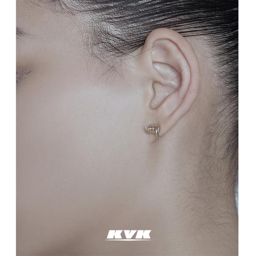 KVK耳环2021年新款潮高级感小巧耳钉女简约冷淡风耳饰防过敏饰品 商品图0