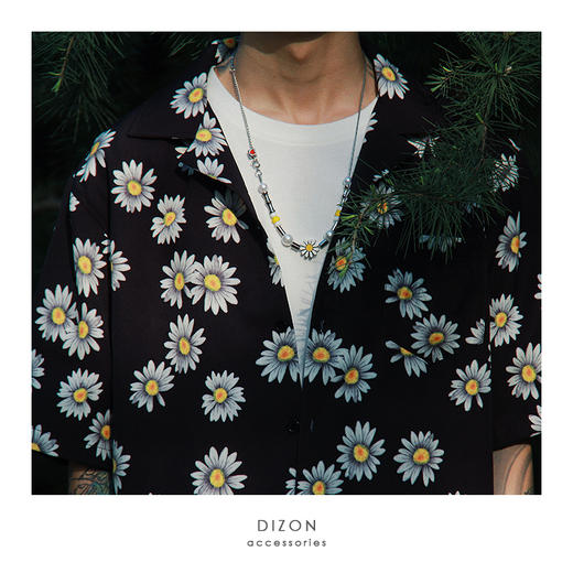 DIZON雏菊项链 权志龙GD 爱心 钛钢 菊花 珍珠 潮流元素情侣项链 商品图1