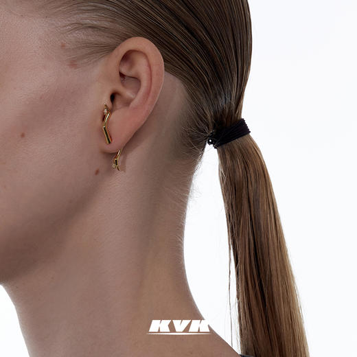 KVK耳环2021年新款潮简约冷淡风防过敏耳钉女高级耳骨钉个性耳饰 商品图3