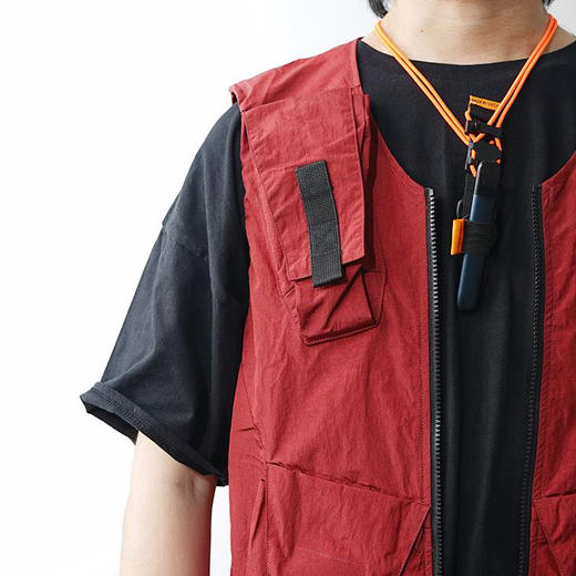 made by dizon 机能电子挂链户外风多功能电子产品烟杆斜挎挂绳 商品图2