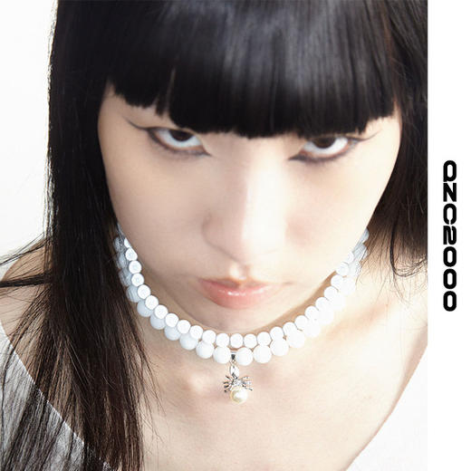 QZC2000 金属蜘蛛吊坠梦幻反光珍拼接白珍珠磁铁吸扣项链男女饰品 商品图2