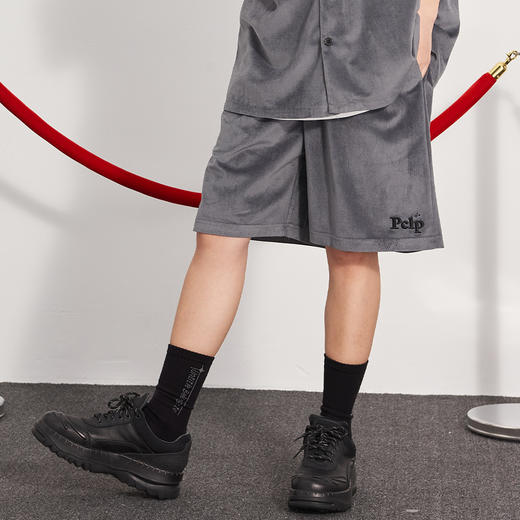 PCLP(PERCLIPS) 星星LOGO丝绒短裤国潮牌潮流百搭宽松休闲五分裤 商品图3