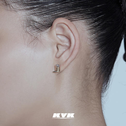 KVK耳环2021年新款潮高级感小巧耳钉女简约冷淡风耳饰防过敏饰品 商品图2