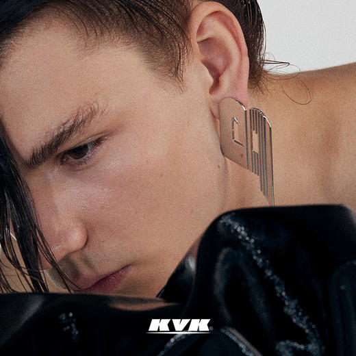 KVK大号字母耳环简约个性百搭耳钉款2021年新款潮小众设计耳钉女 商品图2