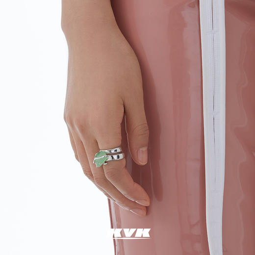 KVK戒指女夏925银时尚个性桃花晶体抽象轻奢小众精致素圈戒指 商品图1