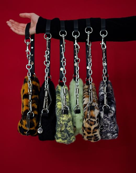 〖HIDDENNOTES〗Y2K千禧辣妹手提腋下包薄荷绿平价毛绒爱心手机包 商品图2