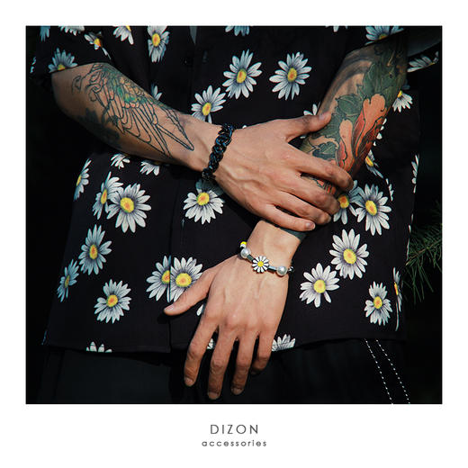 MADE BY DIZON 雏菊手链 GD潮流钛钢情侣 菊花 珍珠 元素 小众款 商品图1