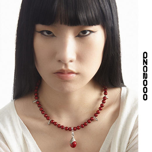 QZC2000 水滴吊坠红色反光梦幻珍珠朋克铆钉吊坠磁铁扣项链男女同 商品图4