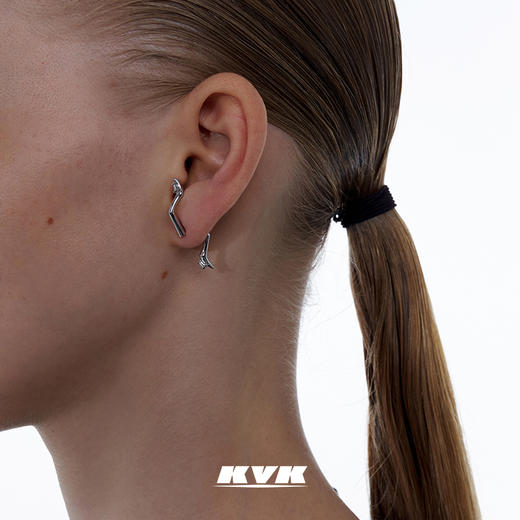 KVK耳环2021年新款潮简约冷淡风防过敏耳钉女高级耳骨钉个性耳饰 商品图1