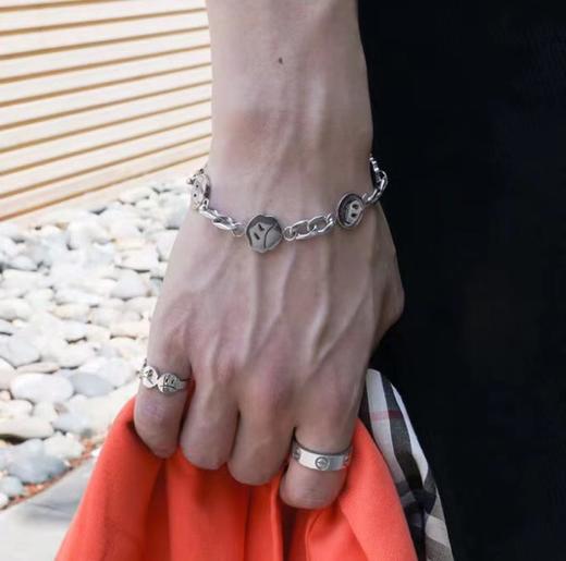 LURS官方店铺笑脸手链原创设计潮流手链女明星上身ins风钛钢手链 商品图1