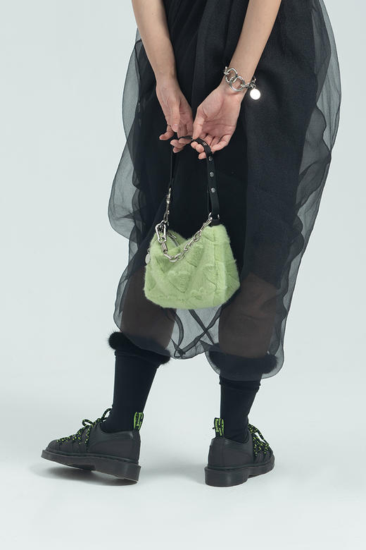 〖HIDDENNOTES〗Y2K千禧辣妹手提腋下包薄荷绿平价毛绒爱心手机包 商品图1