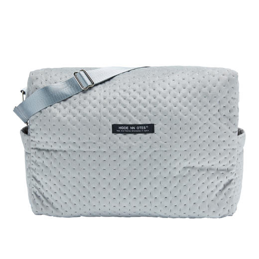 HIDDENNOTES l 原创斜挎单肩包 银灰色丝绒大容量运动旅行背包 商品图4