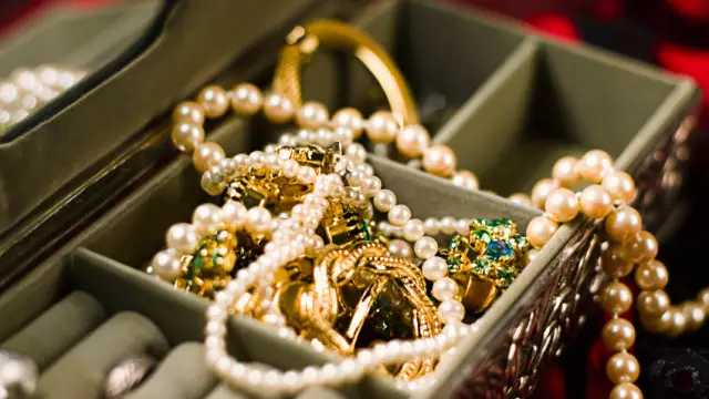 直播间狂卖1.5亿！珠宝行业要迎来爆发了吗？
