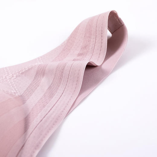 【秒杀品不退不换】皇家丽美轻羽无痕舒适无感文胸套装WW017 商品图7