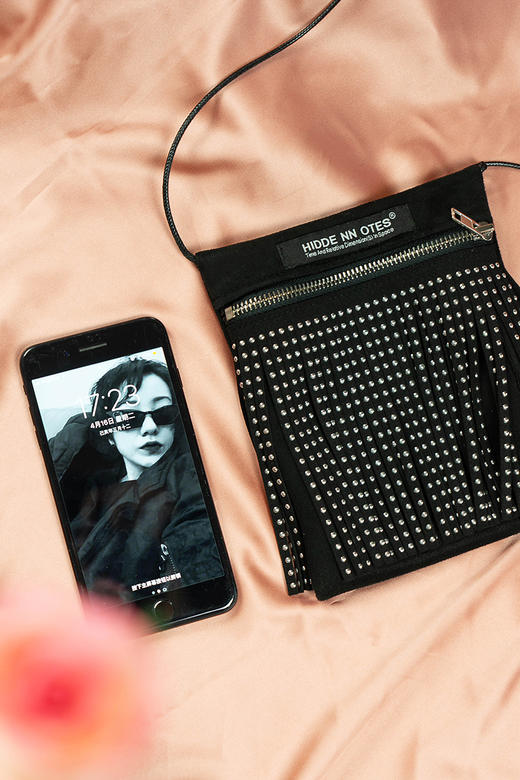 〖HIDDE NN OTES〗原创单肩包 金属感流苏斜挎mini铆钉拉链蹦迪包 商品图2