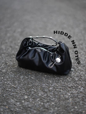 HIDDENNOTES l 2021新款高级感黑色单肩云朵包女夏褶皱小众腋下包