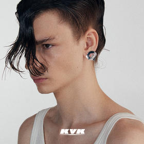 KVK小众设计高级感小号字母耳环2021年新款简约无耳洞耳夹耳针款