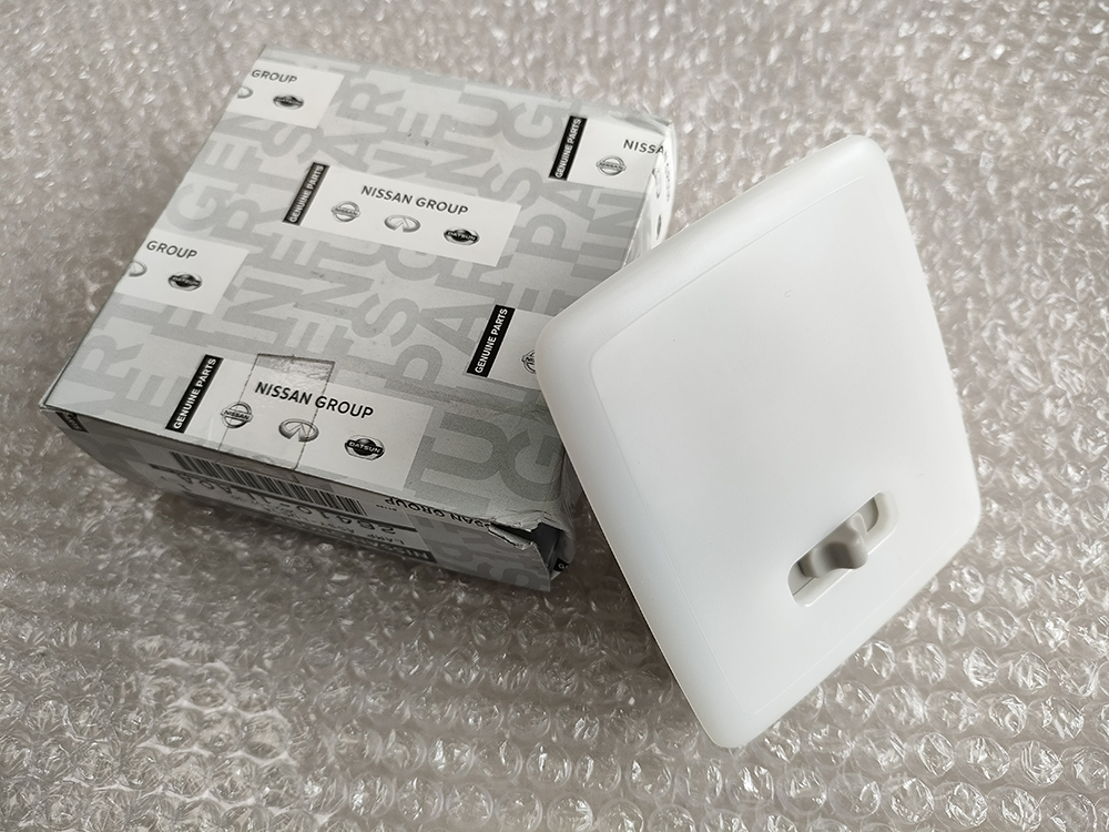 Y62 后备箱顶灯（价格有浮动，购买请咨询）