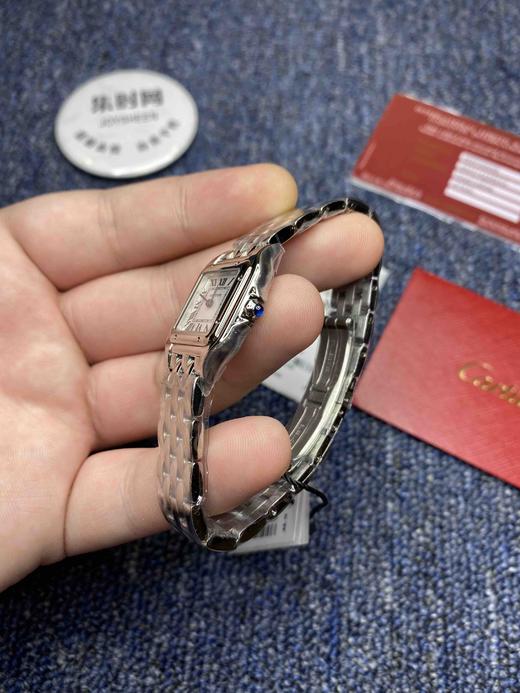 卡地亚 8848F猎豹Panthère de Cartier
华丽而不羁，是Panthère de Cartier猎豹所传达的美学风格。它线条流畅，魅惑 商品图3
